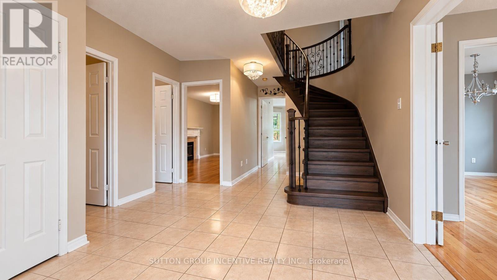 341 Livingstone Street, Springwater photo 3