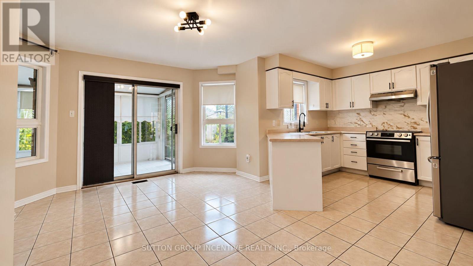 341 Livingstone Street, Springwater photo 4