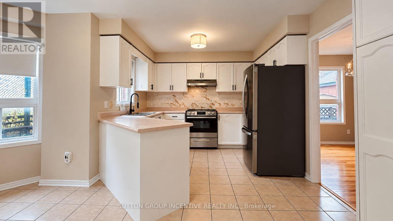 341 Livingstone Street, Springwater photo 5