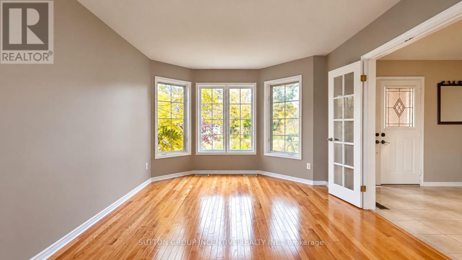 341 Livingstone Street, Springwater photo 8