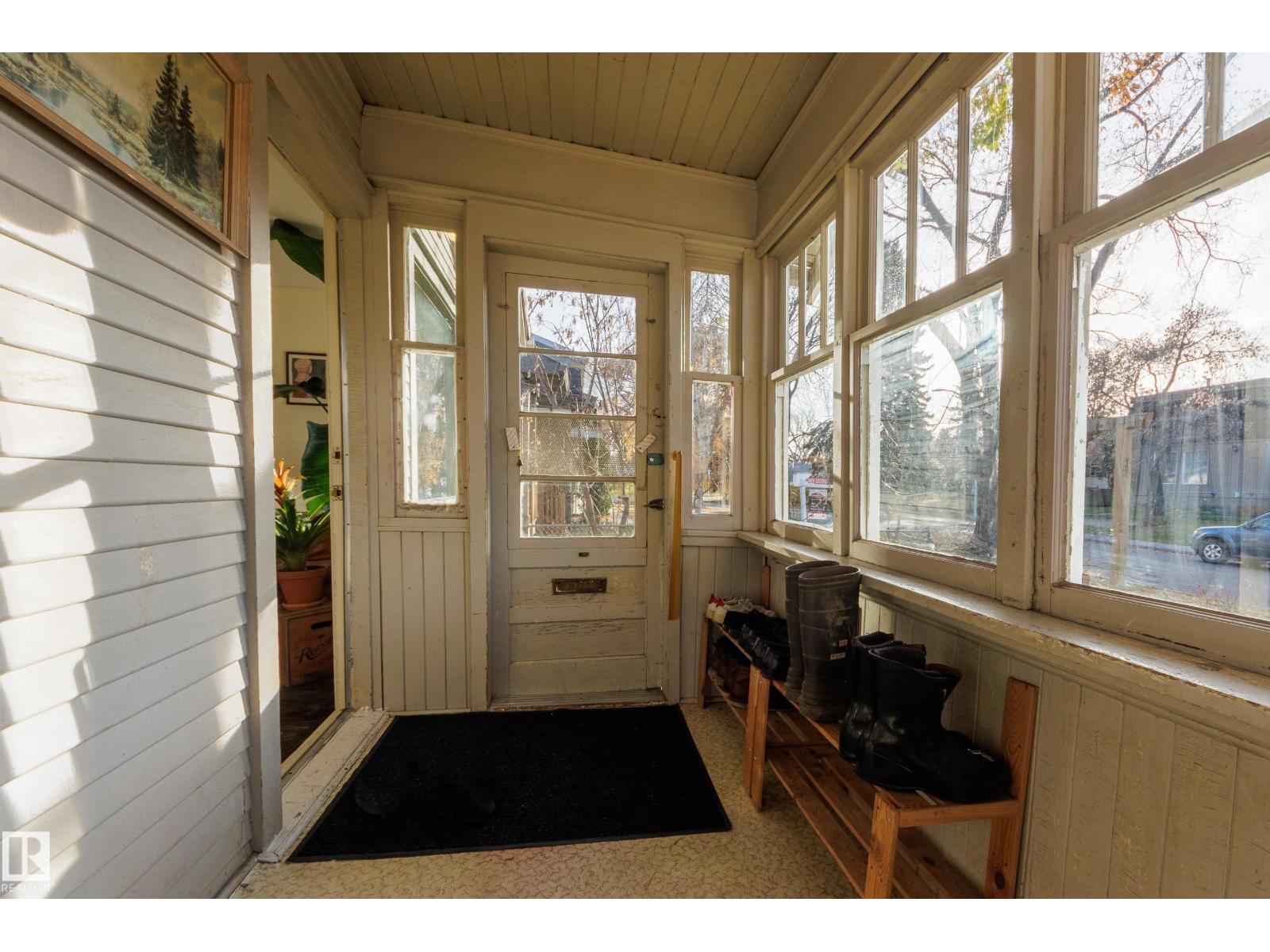 11933 63 Street NW, photo 4