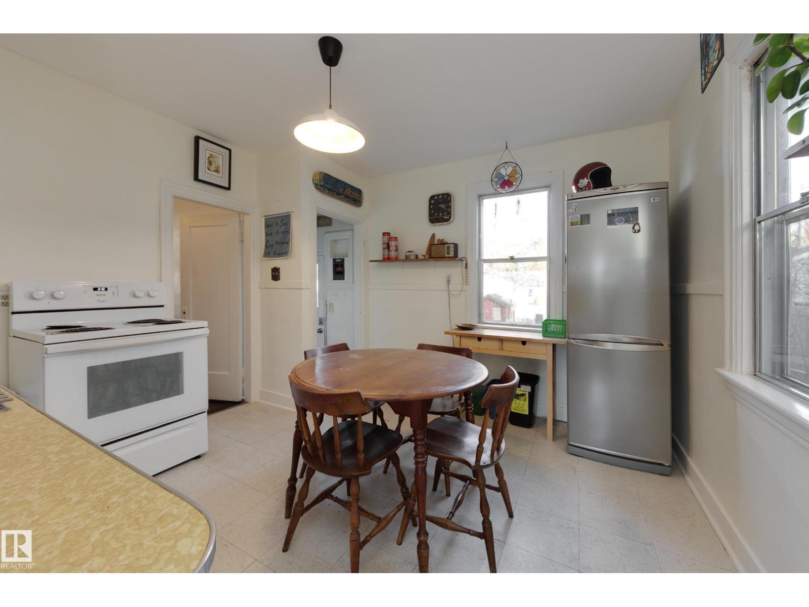 11933 63 Street NW, photo 9