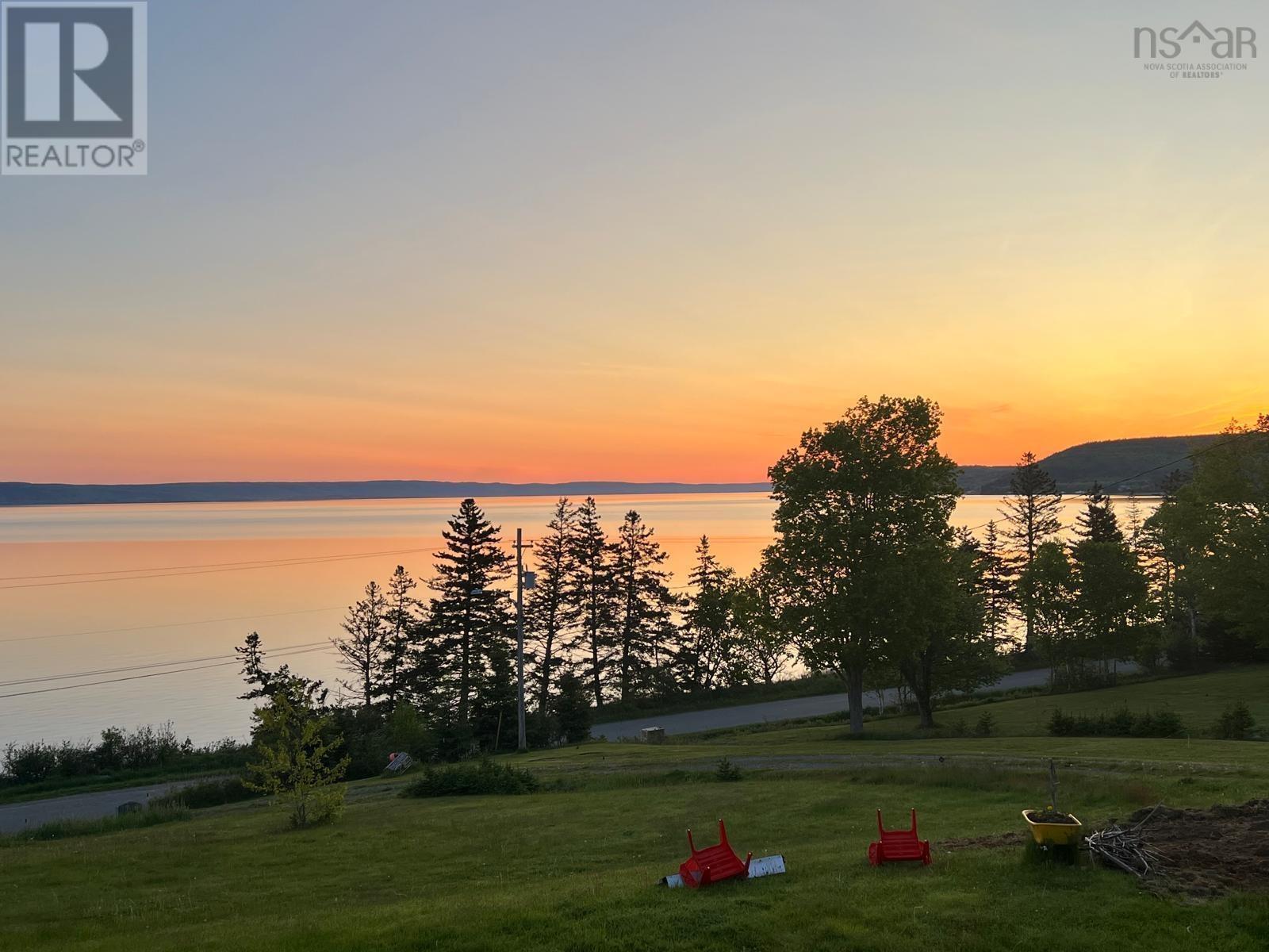 366 Lakeshore Drive, photo 11