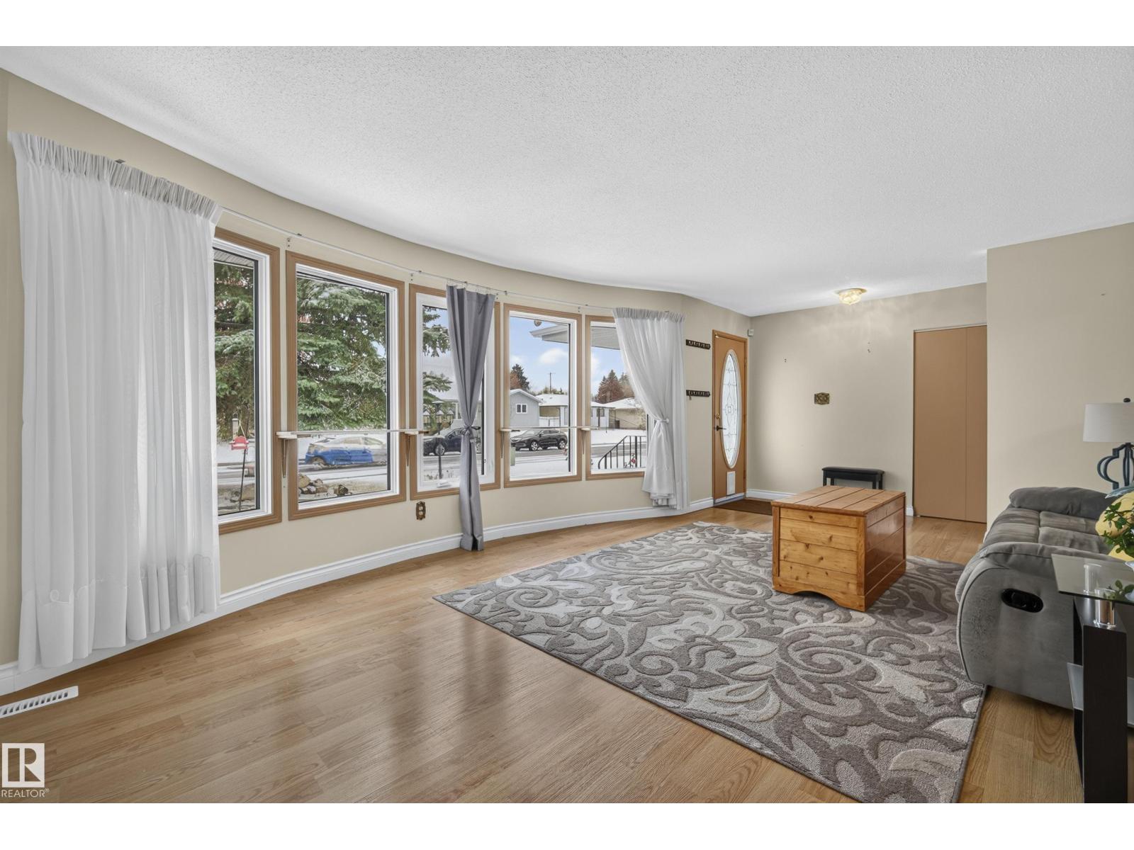 19 Belleville Avenue, photo 13