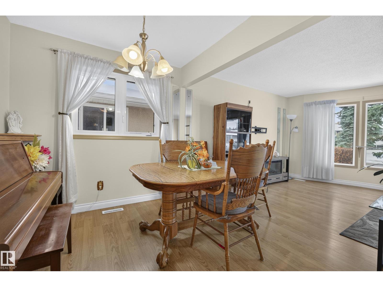 19 Belleville Avenue, photo 15