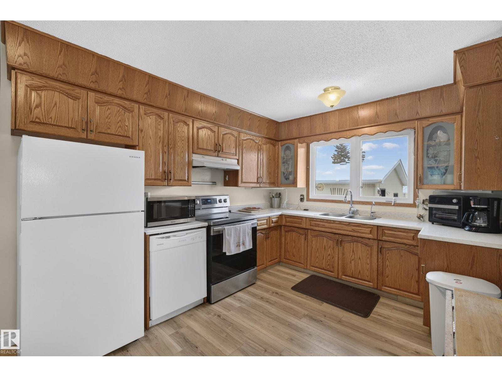 19 Belleville Avenue, photo 16
