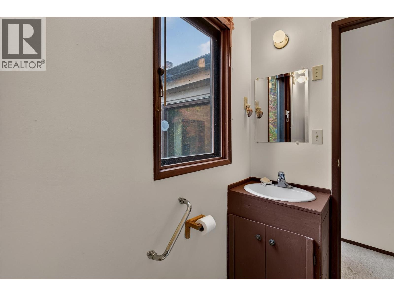 7275 Tillicum Road, Vernon - Image 1