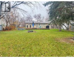 116 Nicoll AVENUE, Regina Beach — photo 2