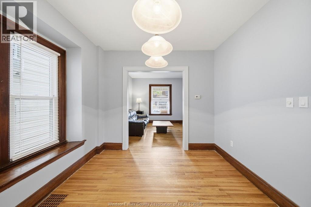 1046 LINCOLN - 13