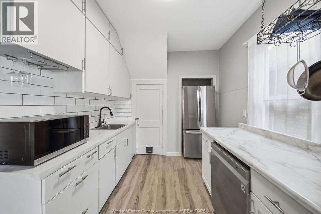 1046 LINCOLN - 17