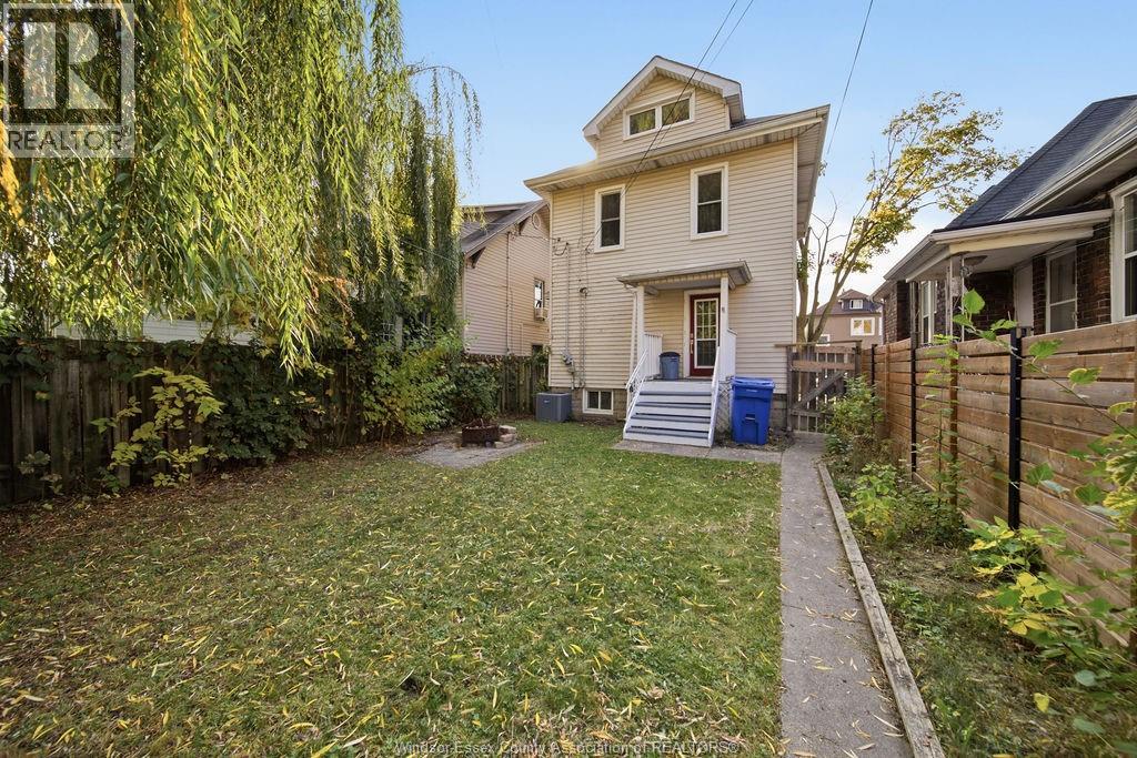 1046 LINCOLN - 37
