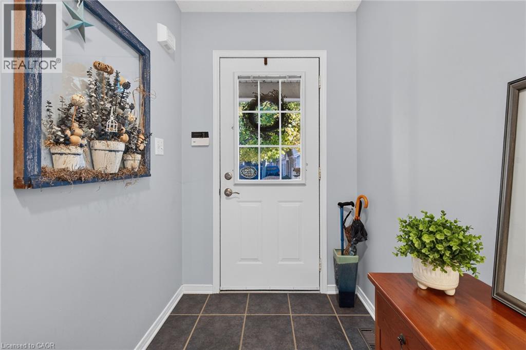 303 CENTRAL Avenue Unit# 5, Grimsby — photo 3