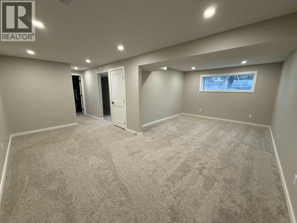 Property photograph 12 for MLS A2355490