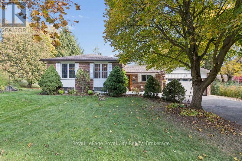 150 Can Robert Street, photo 1 of 49