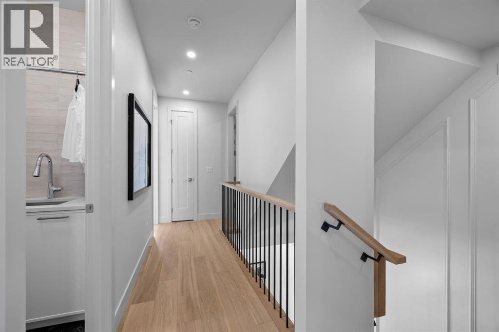 8 Greenwich Heath NW, Calgary — photo 26