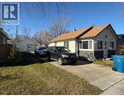 123 1 Street E, Brooks — photo 2