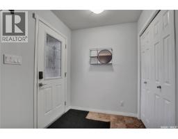 336 W AVENUE S, Saskatoon — photo 2