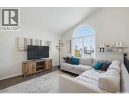 754 HARGREAVES CRESCENT, Saskatoon — photo 4