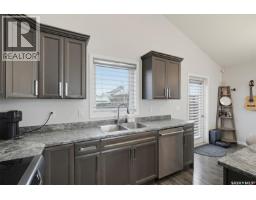 754 HARGREAVES CRESCENT, Saskatoon — photo 9