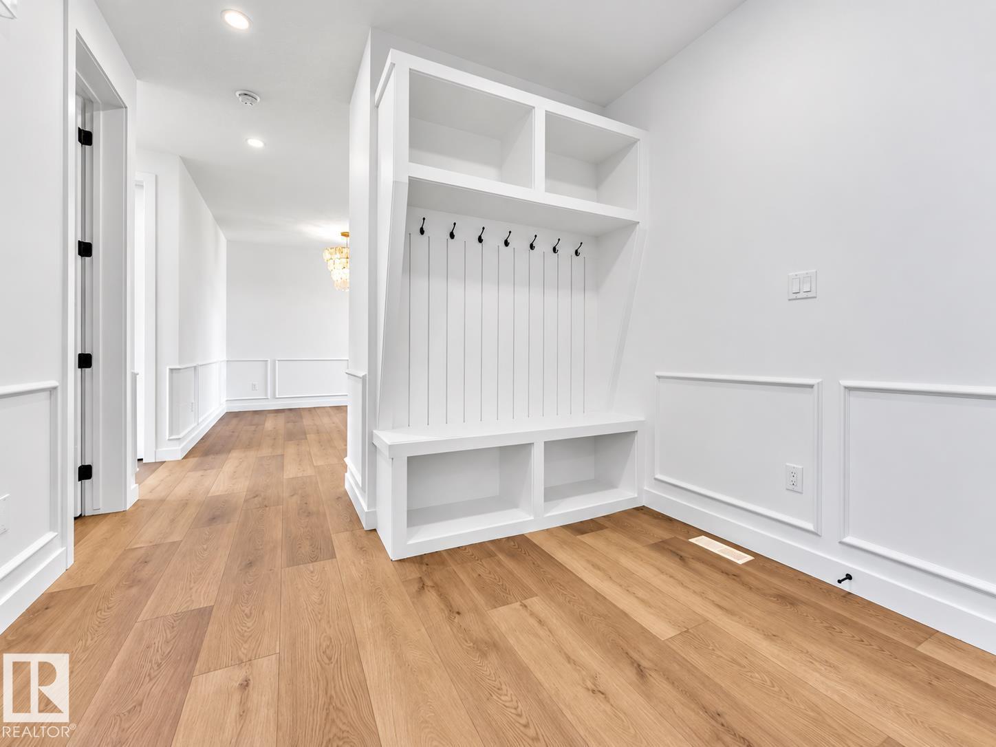 Property photograph 8 for MLS E4514820