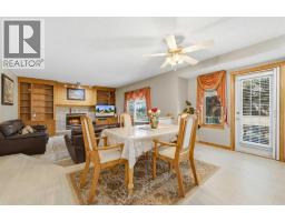 71 Woodpark Close SW, Calgary — photo 10