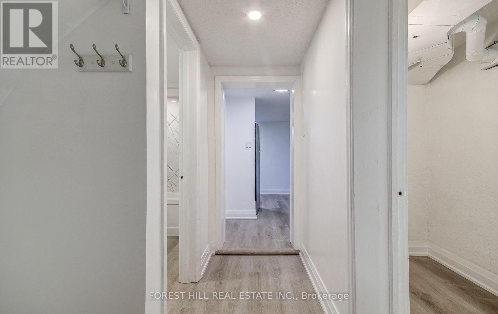 LOWER - 32 LAURELCREST AVENUE, Toronto (Clanton Park) — photo 7