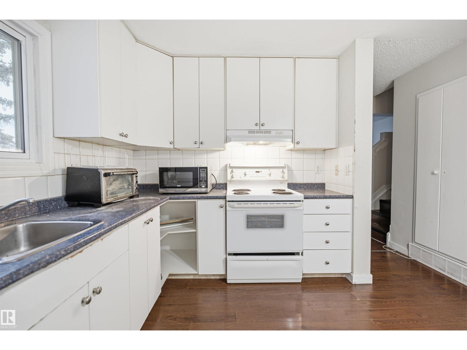 Property photograph 11 for MLS E4514860