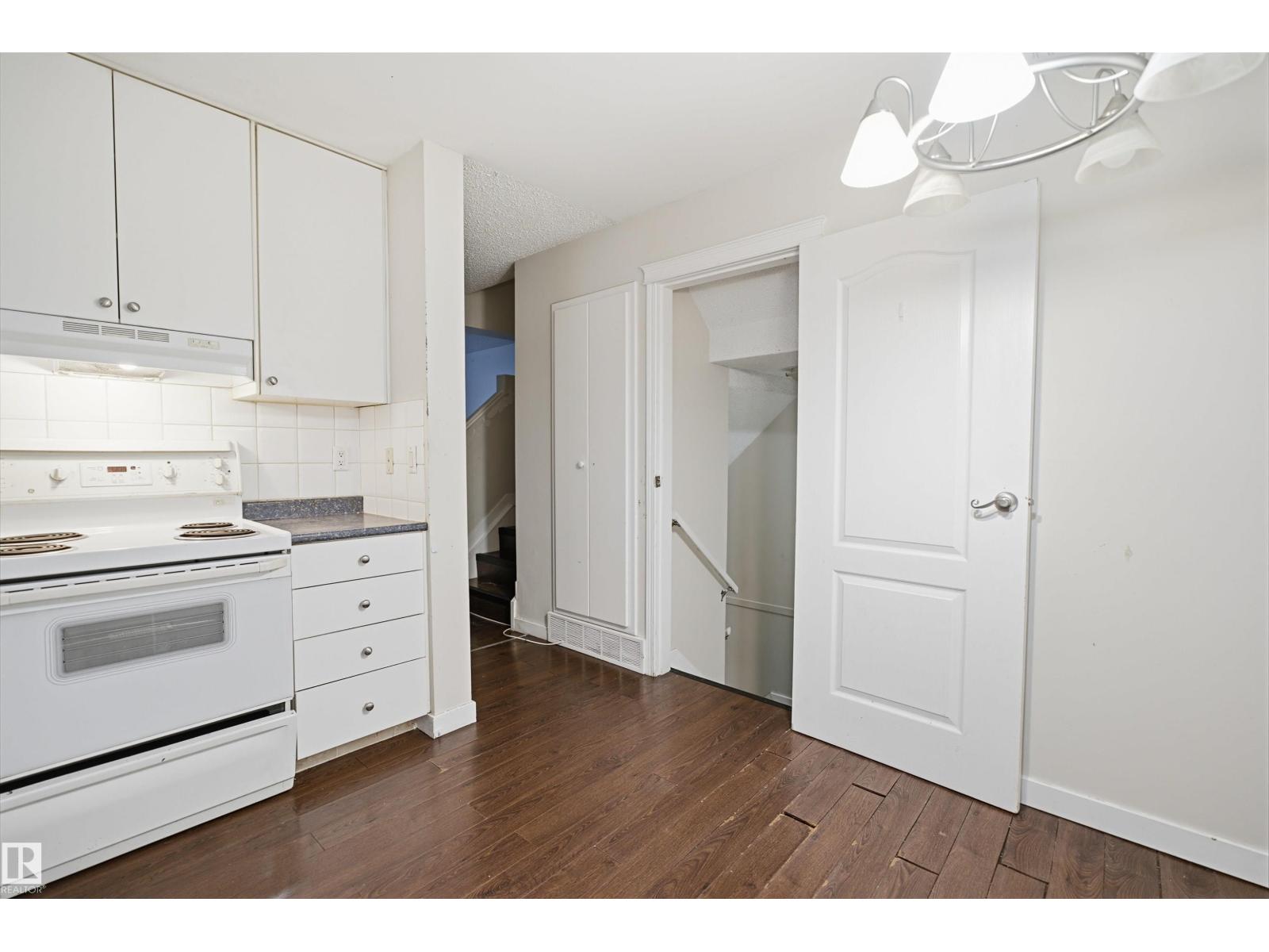 Property photograph 12 for MLS E4514860