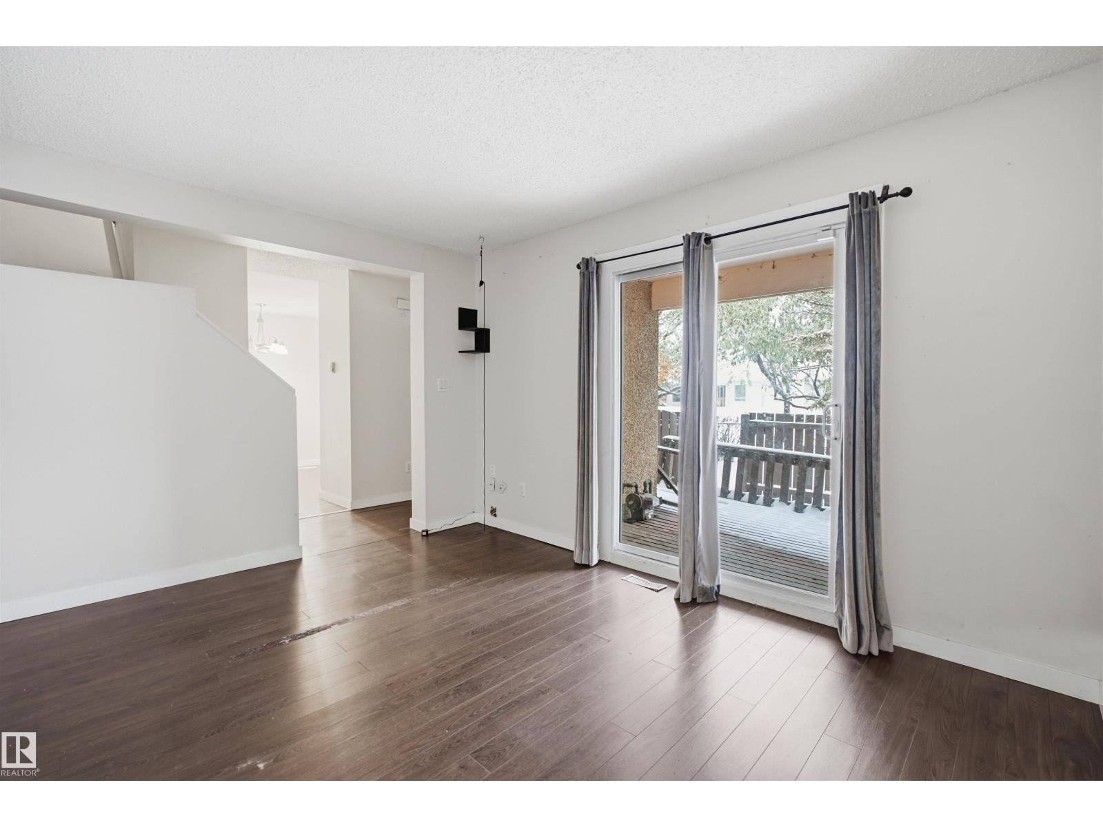 Property photograph 7 for MLS E4514860