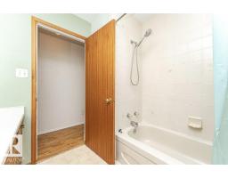 242 KIRKWOOD AV NW, Edmonton — photo 23
