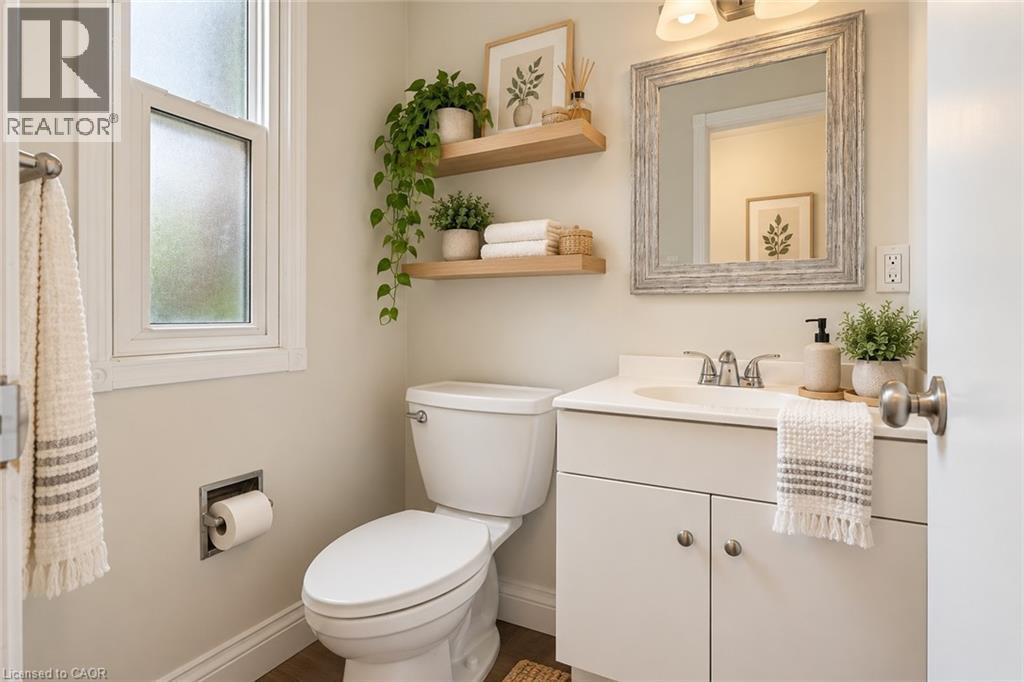 4195 LONGMOOR Drive Unit# 3, Burlington — photo 4