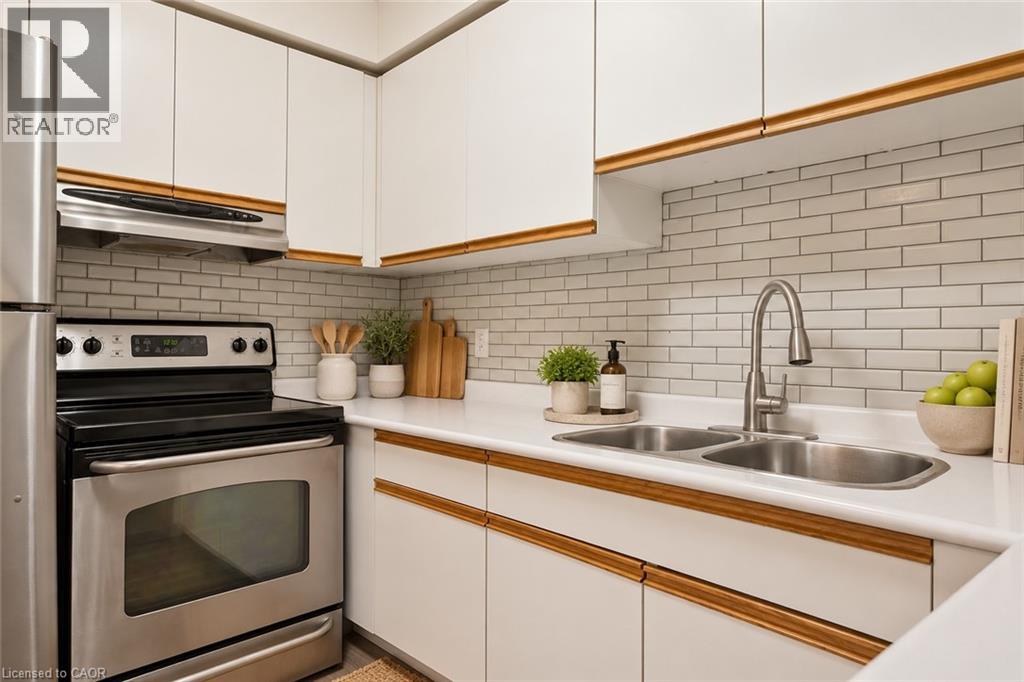 4195 LONGMOOR Drive Unit# 3, Burlington — photo 10