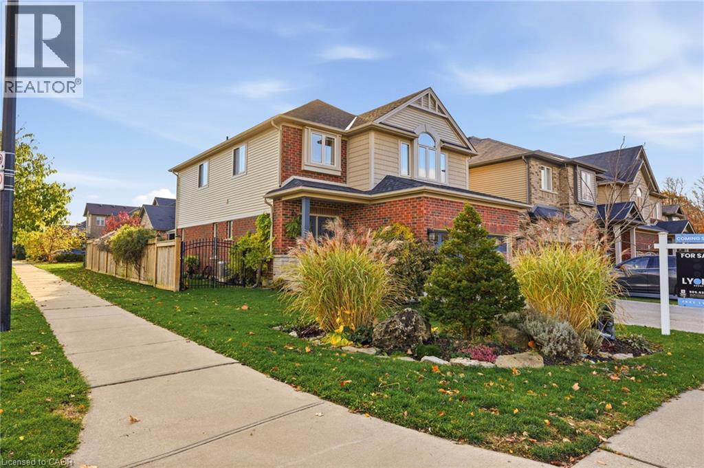68 ROYAL WINTER Drive, Binbrook — photo 3