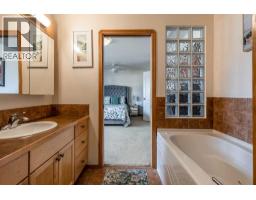 403 Sierra Boulevard SW, Medicine Hat — photo 28
