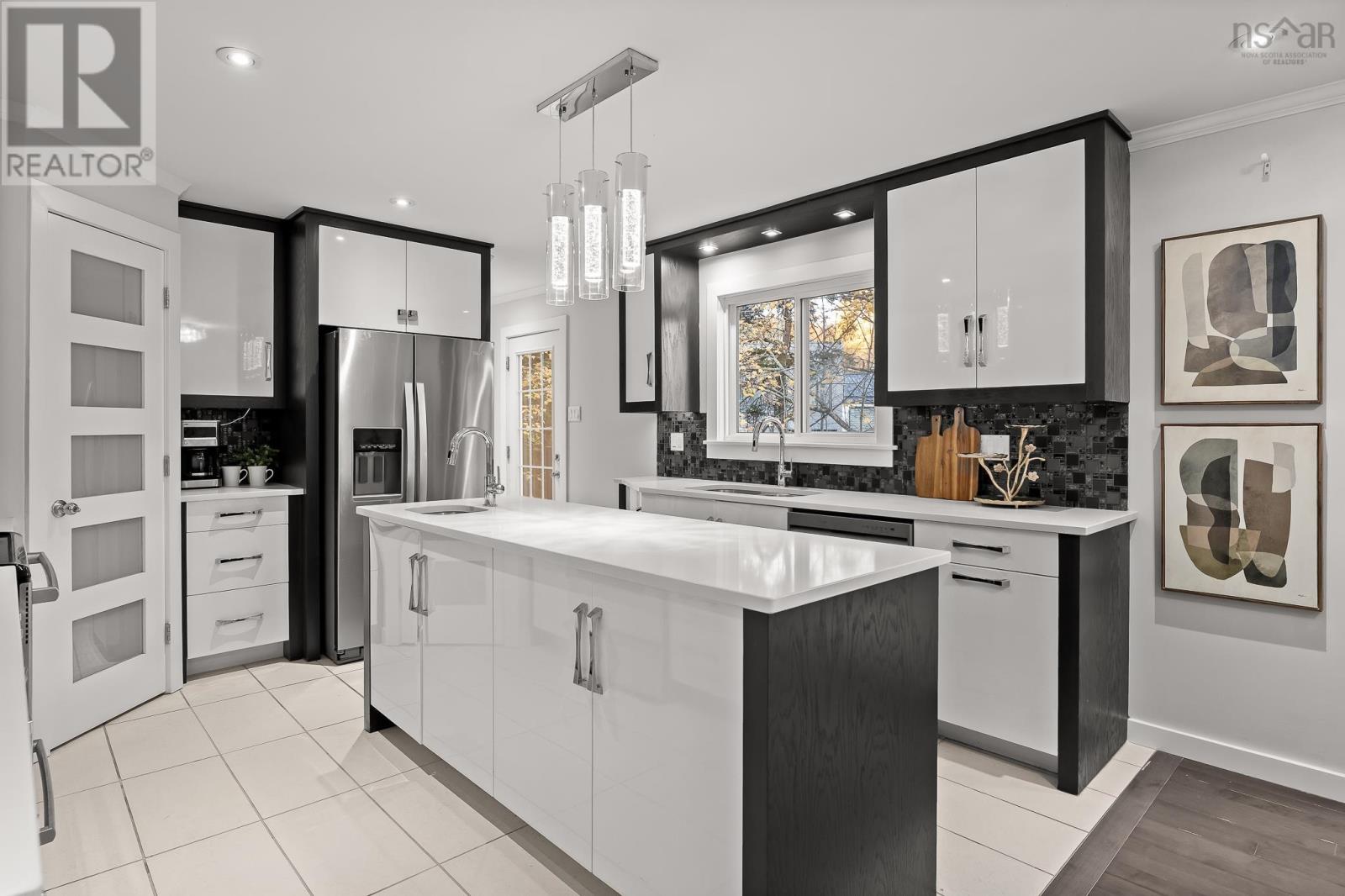 75 Lake Drive, photo 14