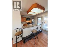 233 Ancona STREET, Esterhazy — photo 12