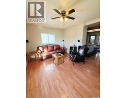 233 Ancona STREET, Esterhazy — photo 5