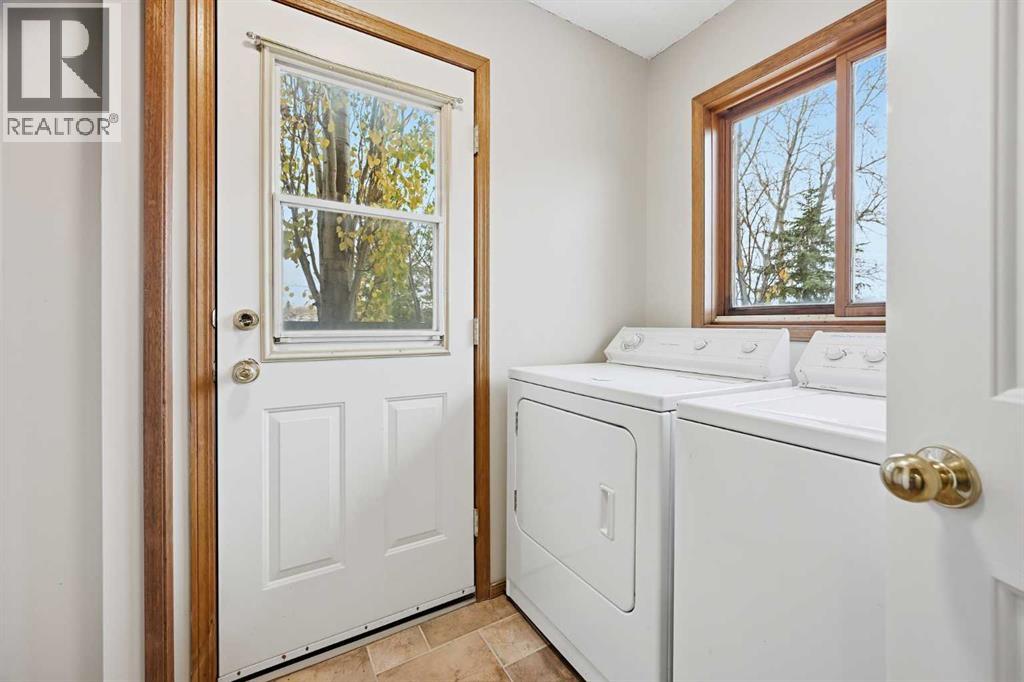 207 Riverside Way SE, Calgary — photo 16