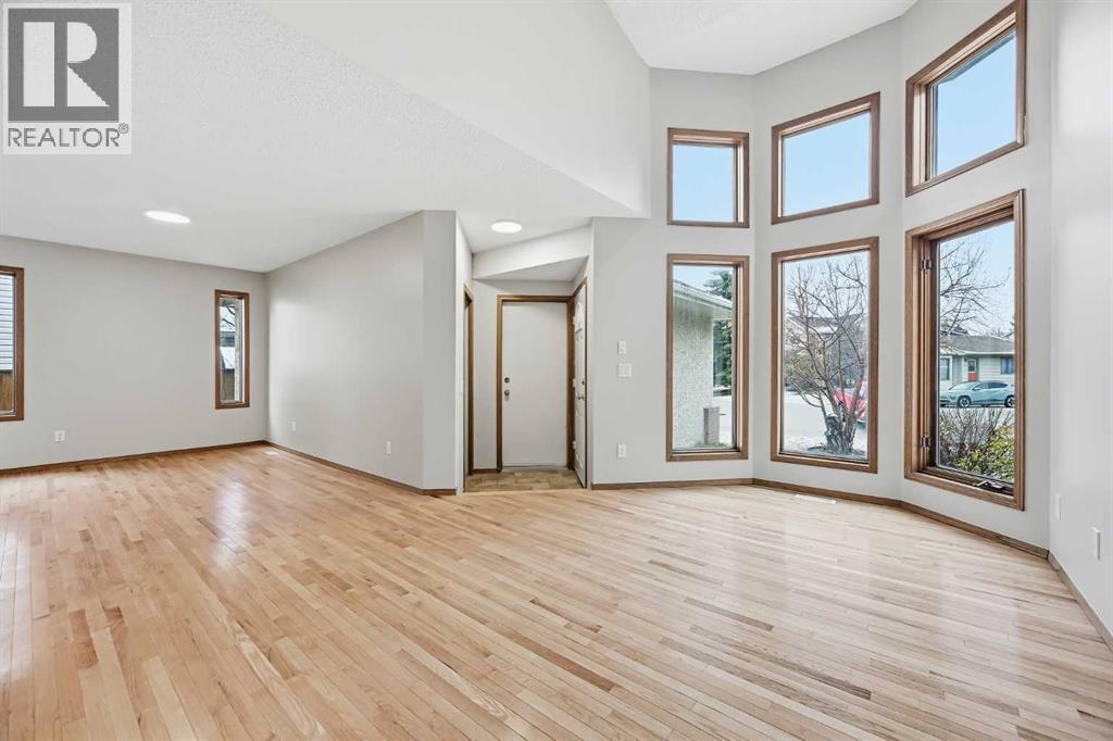 207 Riverside Way SE, Calgary — photo 3