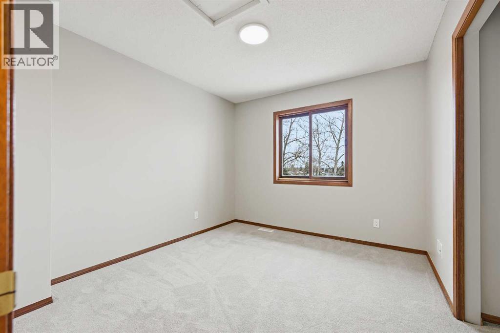 207 Riverside Way SE, Calgary — photo 24