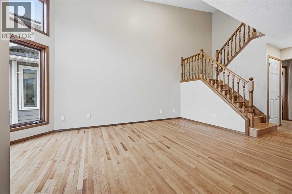207 Riverside Way SE, Calgary — photo 5