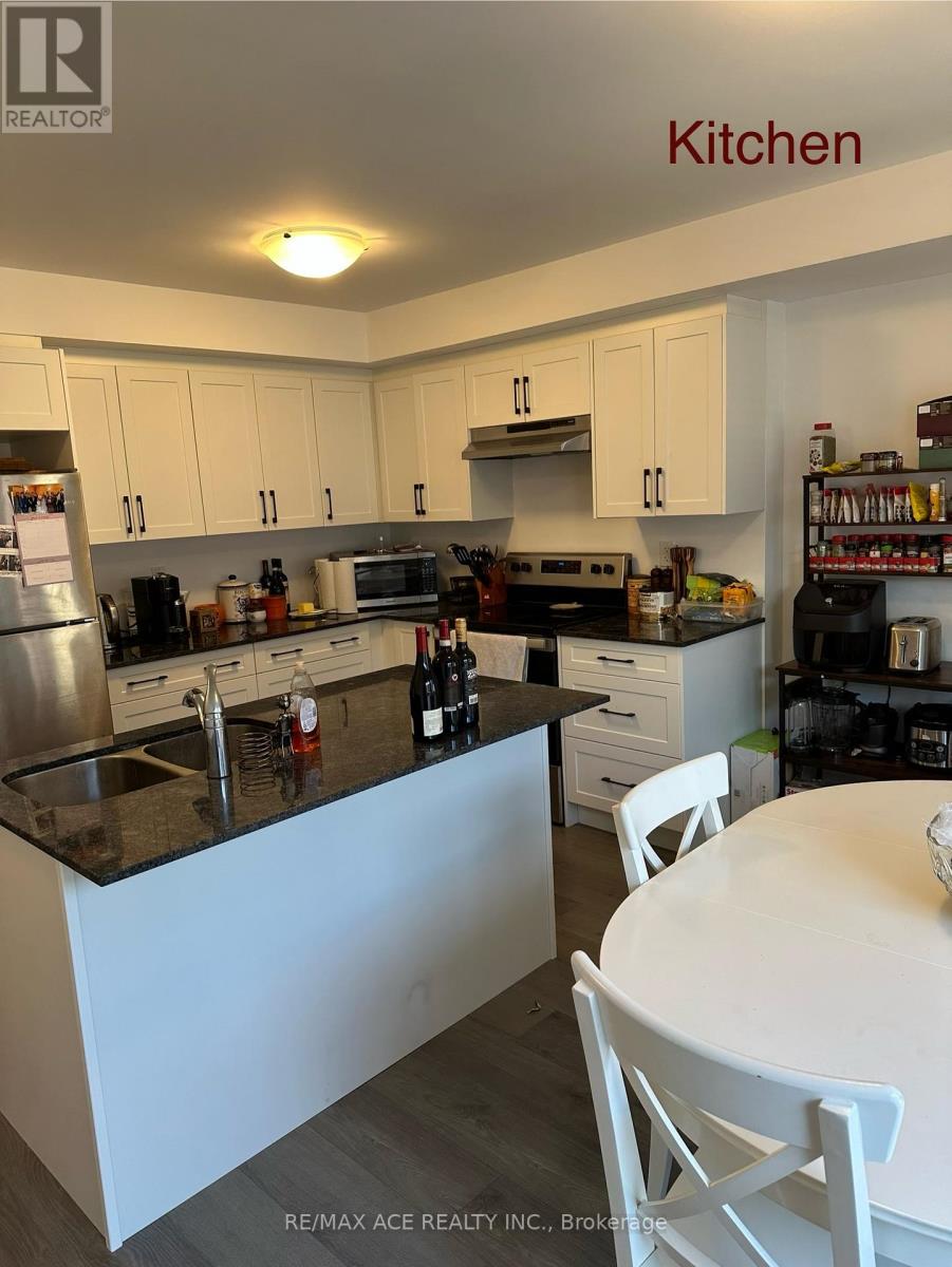 17 Tobias Lane, Barrie photo 4