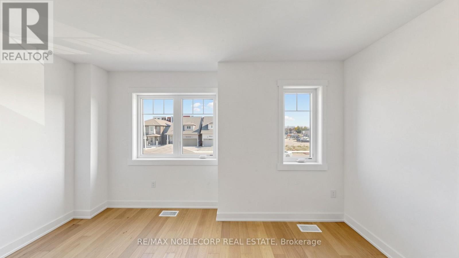 35 Flan Boulevard, Barrie photo 14