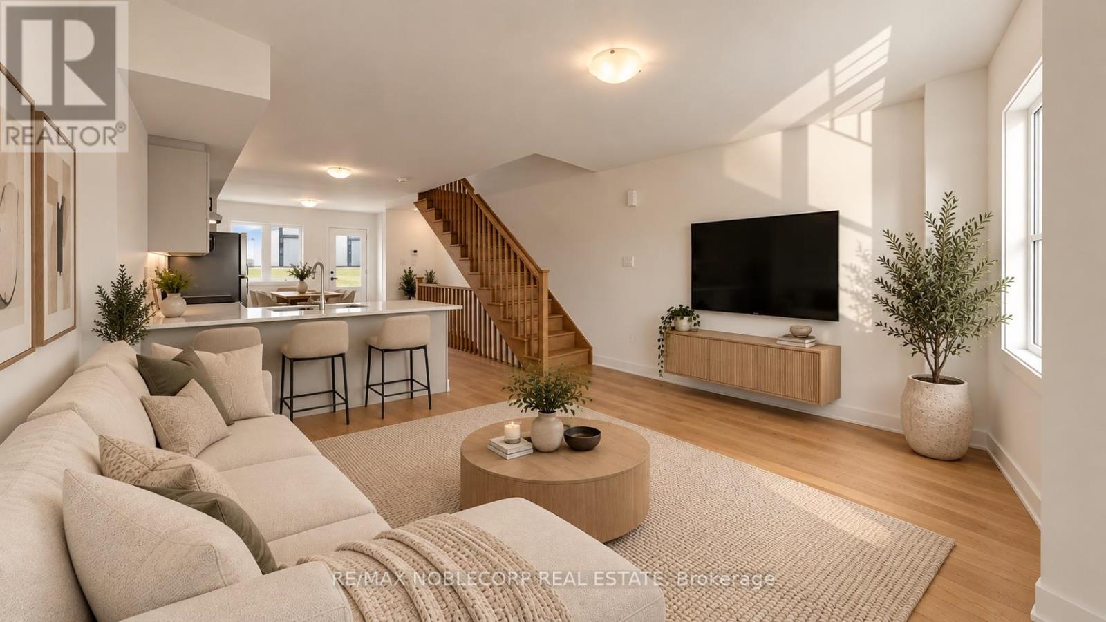 35 Flan Boulevard, Barrie photo 3