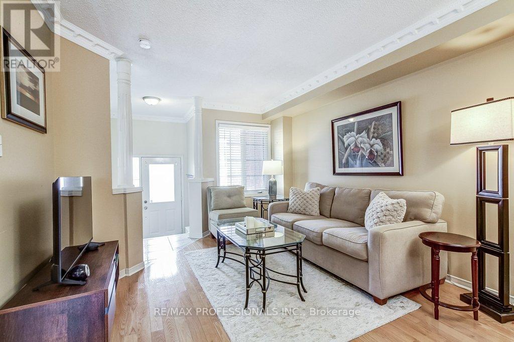 Photo of 2294 NEWCASTLE CRESCENT