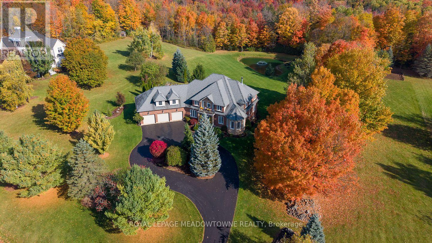 4215 Ennisclare Drive, Milton — photo 2