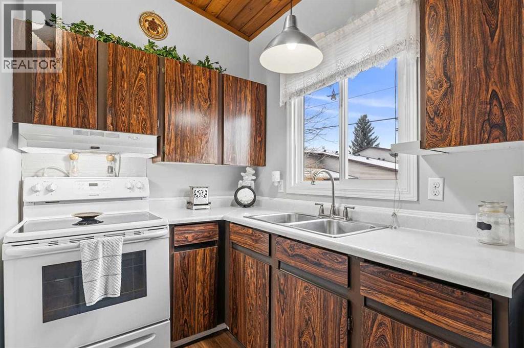 Property photograph 11 for MLS A2350775