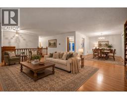 915 Lake Bonavista Drive SE, Calgary — photo 3