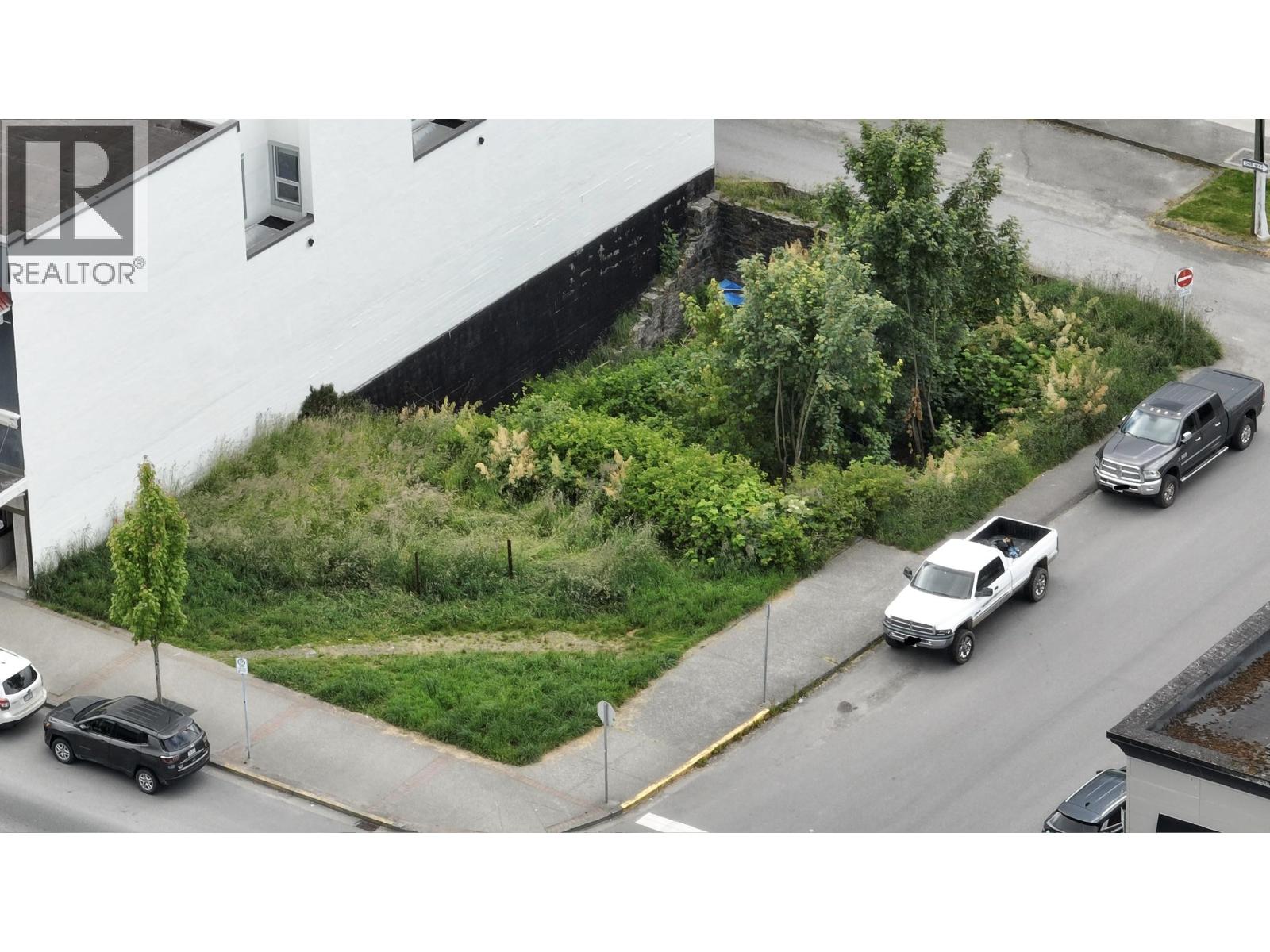 535 W 3RD AVENUE