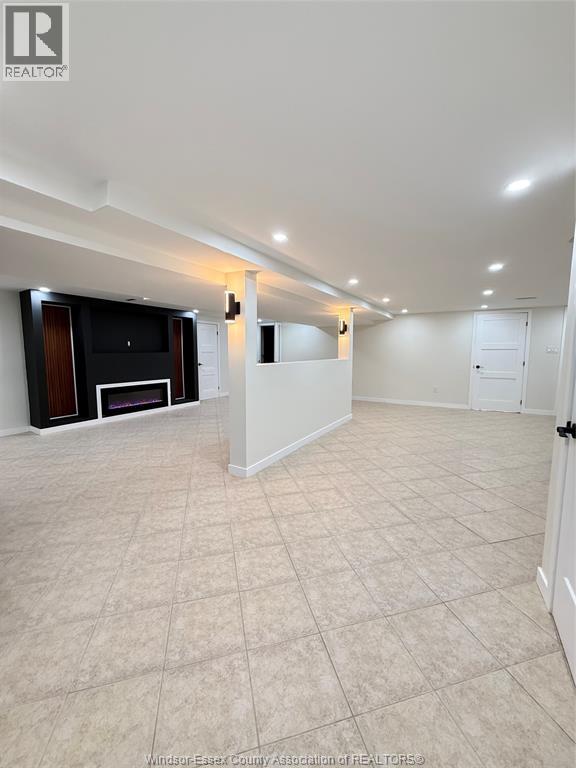 2449 ALEXANDRA AVENUE, Windsor — photo 10
